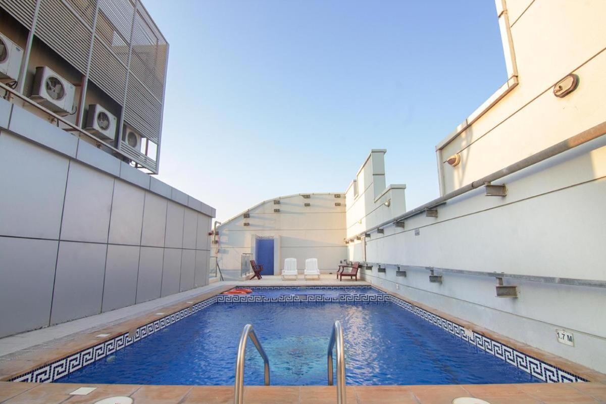 Better Living Hotel Apartments Dubai Exterior foto
